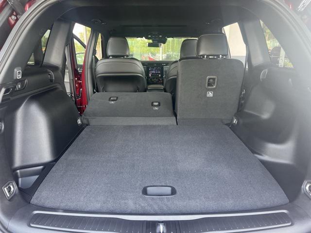 new 2025 Jeep Grand Cherokee car, priced at $42,475