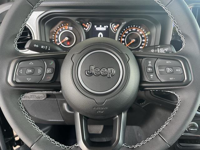 new 2025 Jeep Gladiator car, priced at $40,900