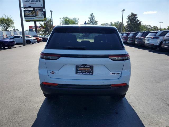 new 2024 Jeep Grand Cherokee car, priced at $39,400