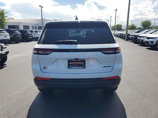 new 2024 Jeep Grand Cherokee car, priced at $38,900