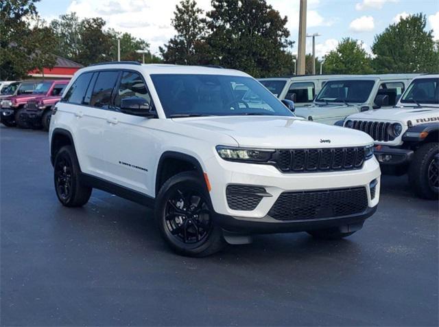 new 2024 Jeep Grand Cherokee car, priced at $38,900