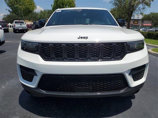 new 2024 Jeep Grand Cherokee car, priced at $38,900