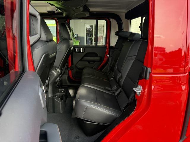 new 2025 Jeep Gladiator car, priced at $45,712