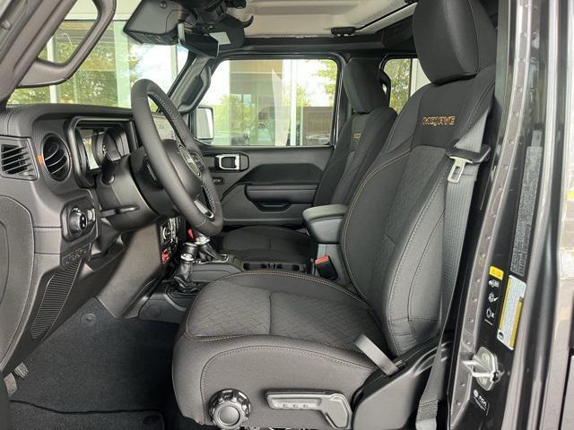 new 2025 Jeep Gladiator car, priced at $48,588