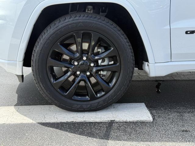 used 2022 Jeep Grand Cherokee car, priced at $25,000
