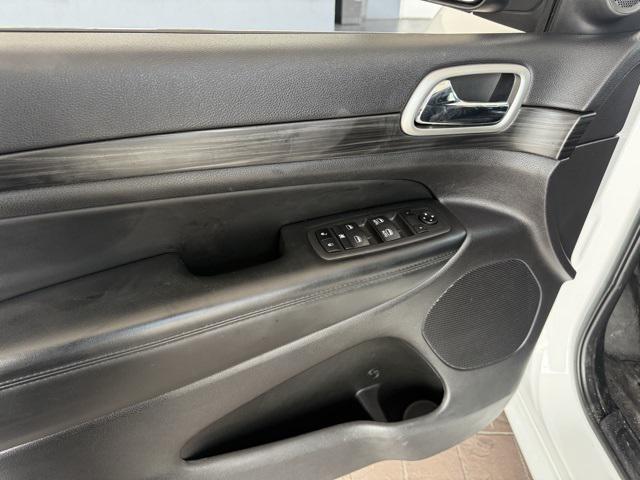 used 2022 Jeep Grand Cherokee car, priced at $25,000
