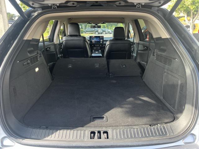 used 2022 Lincoln Nautilus car, priced at $23,641