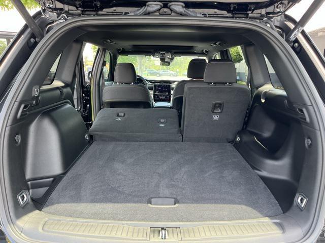 new 2025 Jeep Grand Cherokee car, priced at $38,822