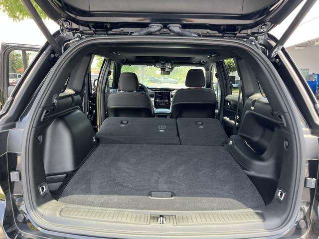 new 2025 Jeep Grand Cherokee car, priced at $38,822