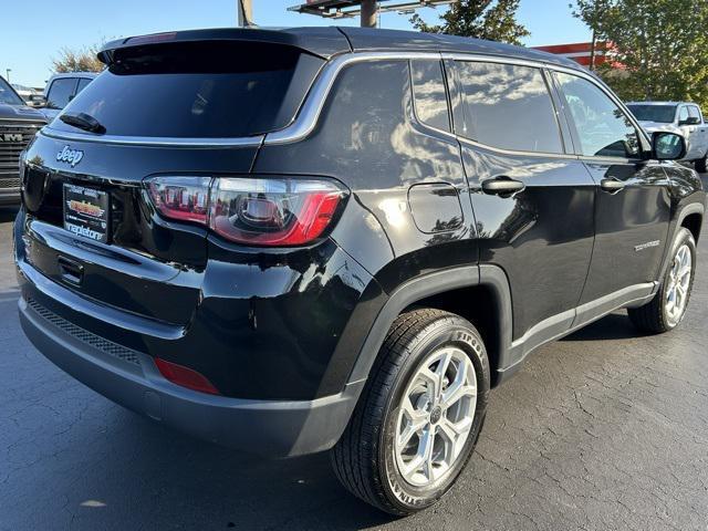 new 2025 Jeep Compass car, priced at $25,690