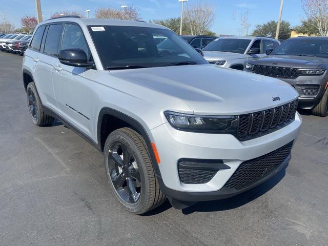 new 2025 Jeep Grand Cherokee car, priced at $40,925