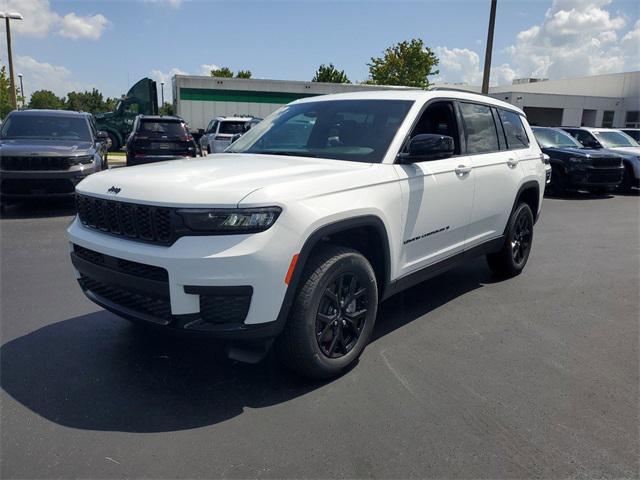 new 2024 Jeep Grand Cherokee L car, priced at $38,900