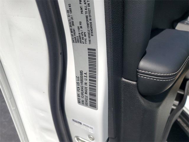 new 2024 Jeep Grand Cherokee L car, priced at $38,900