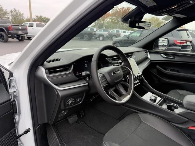 new 2025 Jeep Grand Cherokee L car, priced at $40,035