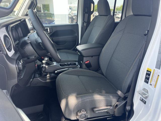 new 2025 Jeep Gladiator car, priced at $48,137