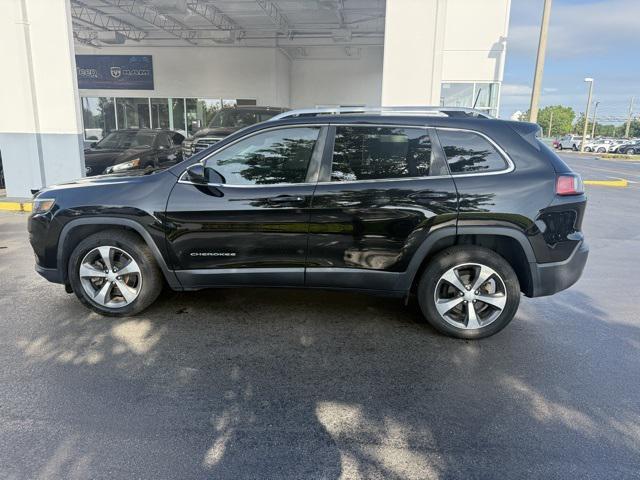 used 2020 Jeep Cherokee car, priced at $17,061
