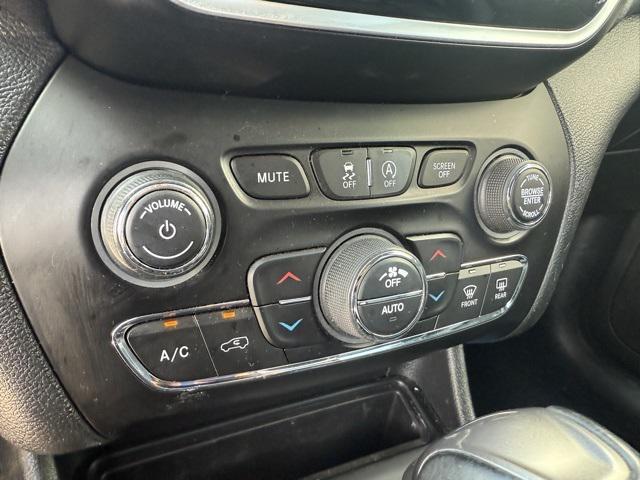 used 2020 Jeep Cherokee car, priced at $17,061