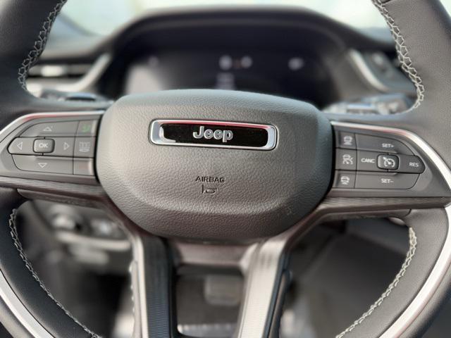 new 2025 Jeep Grand Cherokee car, priced at $36,070