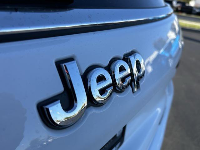 new 2025 Jeep Compass car, priced at $27,715