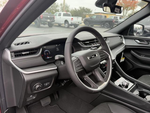 new 2025 Jeep Grand Cherokee L car, priced at $39,880