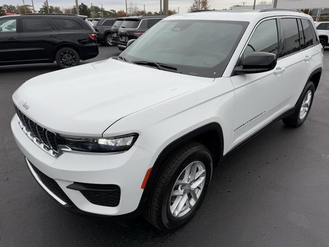 new 2025 Jeep Grand Cherokee car, priced at $38,900