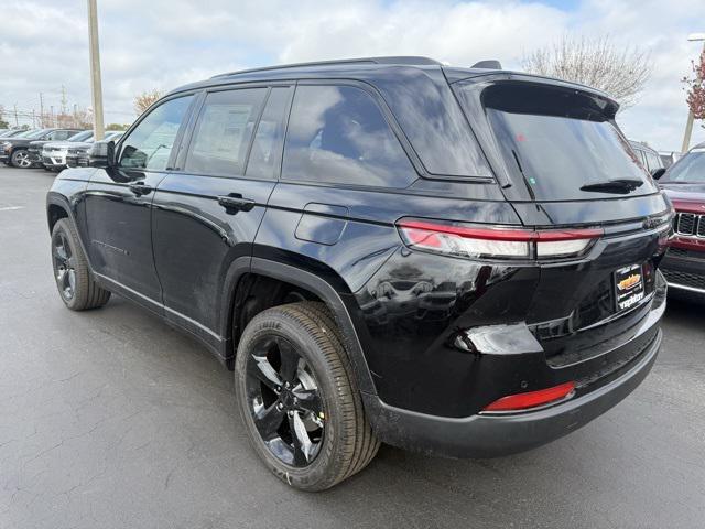 new 2025 Jeep Grand Cherokee car, priced at $40,925