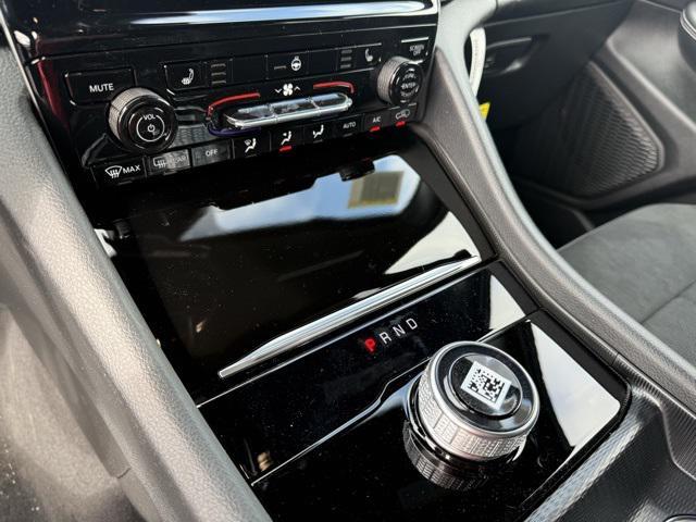 new 2025 Jeep Grand Cherokee car, priced at $40,925