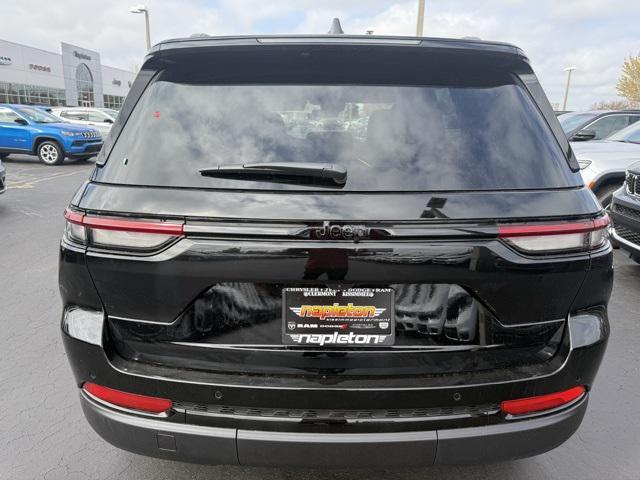 new 2025 Jeep Grand Cherokee car, priced at $40,925