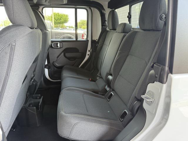 new 2025 Jeep Gladiator car, priced at $51,017