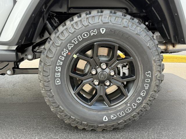 new 2025 Jeep Gladiator car, priced at $51,017