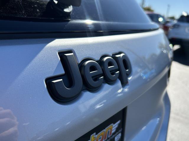 new 2025 Jeep Compass car, priced at $25,855