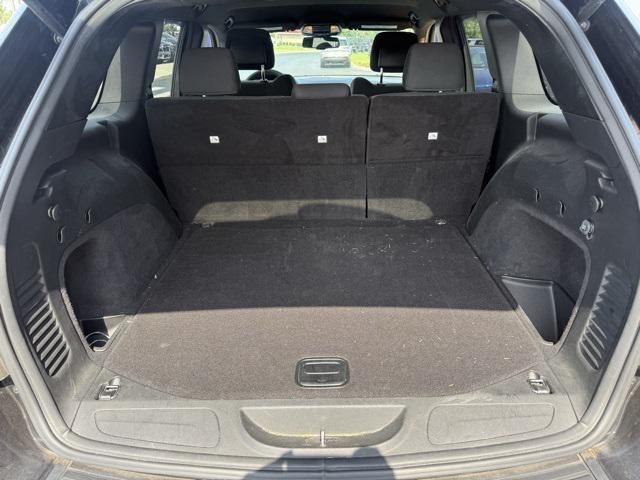 used 2015 Jeep Grand Cherokee car, priced at $15,122
