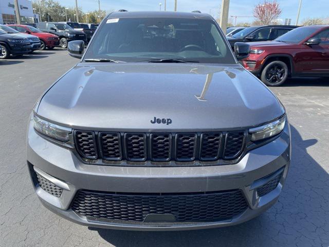 new 2025 Jeep Grand Cherokee car, priced at $40,925