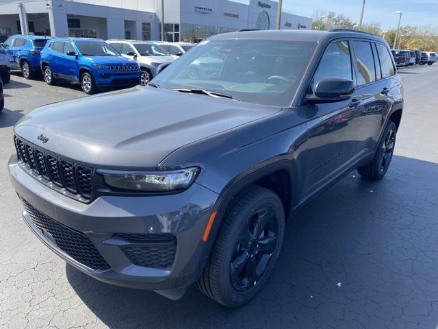 new 2025 Jeep Grand Cherokee car, priced at $40,925