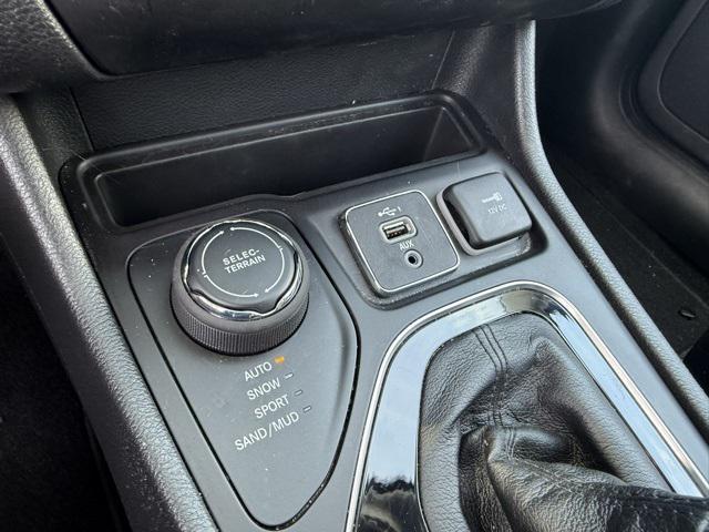 used 2023 Jeep Cherokee car, priced at $23,881