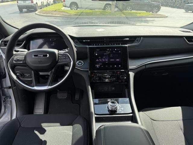 new 2025 Jeep Grand Cherokee car, priced at $37,888
