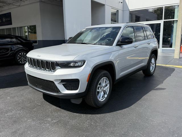 new 2025 Jeep Grand Cherokee car, priced at $37,888
