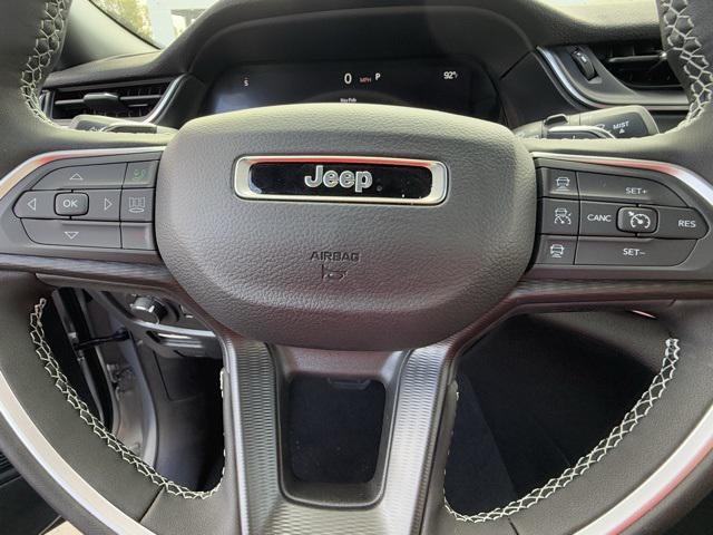 new 2025 Jeep Grand Cherokee car, priced at $37,820