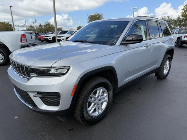 new 2025 Jeep Grand Cherokee car, priced at $37,820