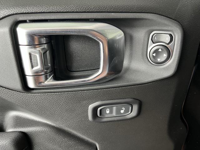 new 2025 Jeep Gladiator car, priced at $47,924