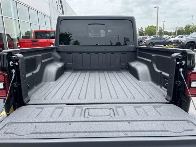 new 2025 Jeep Gladiator car, priced at $47,924
