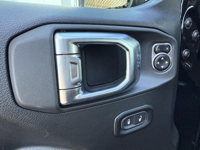 new 2025 Jeep Wrangler car, priced at $47,040
