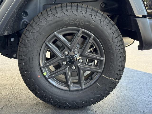 new 2025 Jeep Wrangler car, priced at $47,040