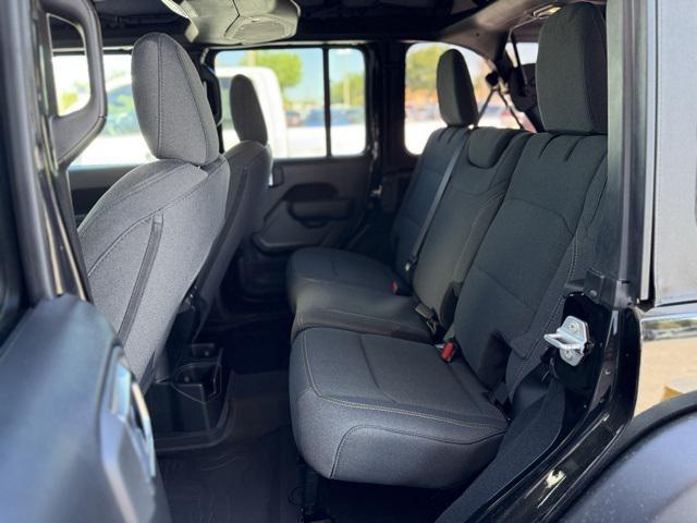 new 2025 Jeep Wrangler car, priced at $47,040