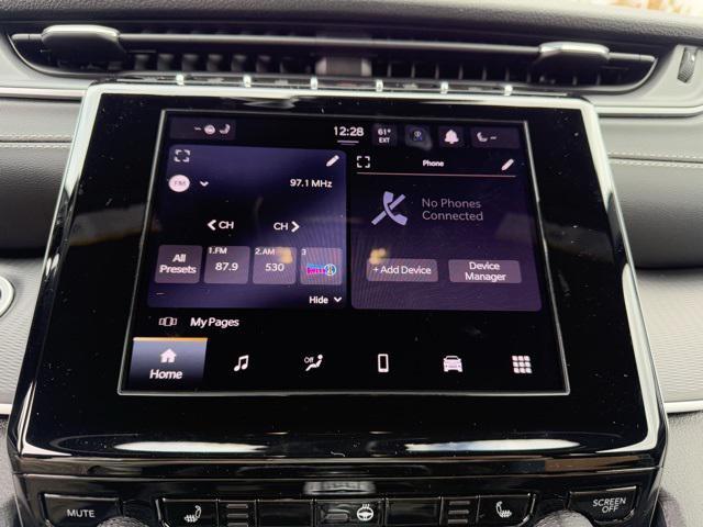 new 2025 Jeep Grand Cherokee L car, priced at $38,900