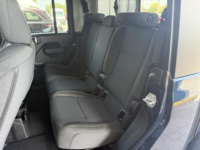 new 2025 Jeep Gladiator car, priced at $47,120