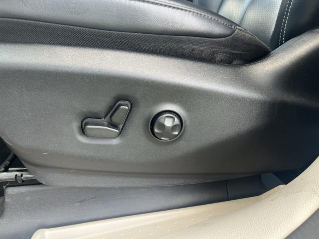 used 2023 Chrysler Pacifica car, priced at $22,146