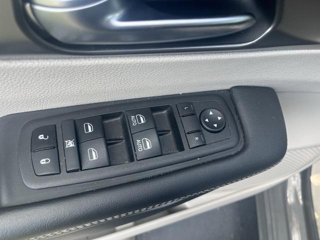 used 2023 Chrysler Pacifica car, priced at $22,146