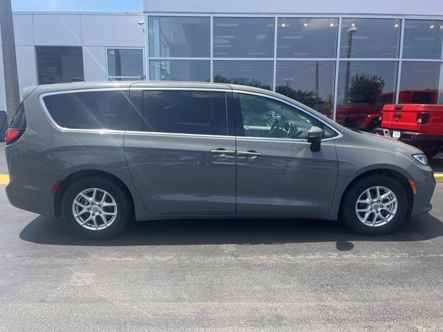 used 2023 Chrysler Pacifica car, priced at $22,146
