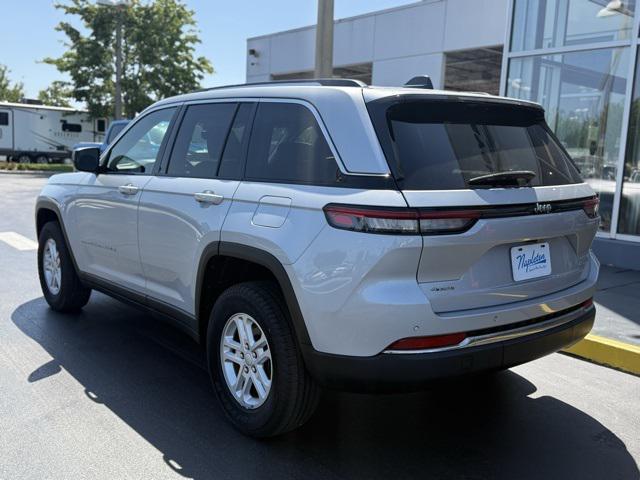 used 2022 Jeep Grand Cherokee car, priced at $28,974